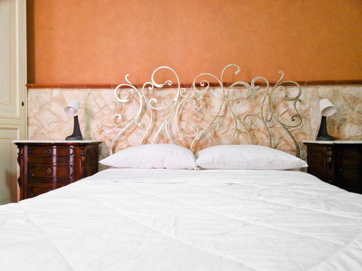 Massa Palace - Centro Storico カターニア エクステリア 写真