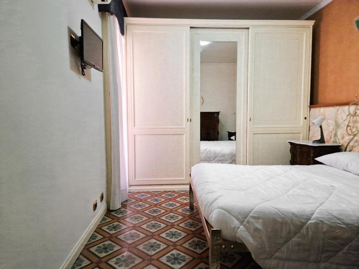 Massa Palace - Centro Storico カターニア エクステリア 写真